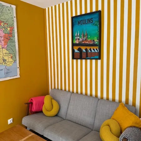 Apartment Center 7 - Proche Pal Moulins (Allier)